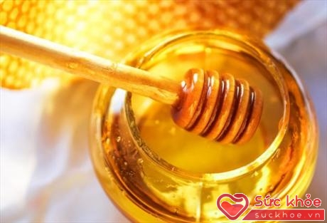 Mật ong có tác dụng rất tốt trong việc làm giảm độ a-xít của dịch vị và các triệu chứng đau xót khó chịu của bệnh loét dạ dày, ruột