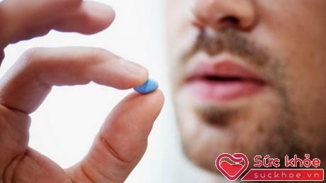 Ngày càng nhiều nam giới lạm dụng viagra mà không quan tâm đến những nguy cơ do thuốc.