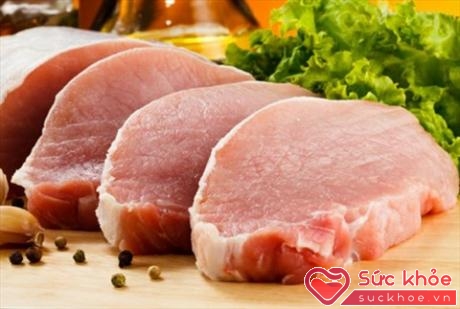 Thịt lợn sạch sẽ có khối thịt săn chắc, không bị nhũn, không chảy dịch lạ 