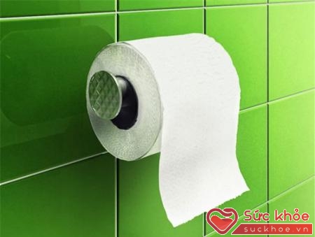 Lau bằng giấy vệ sinh bẩn có thể làm tăng nguy cơ nhiễm khuẩn vùng kín