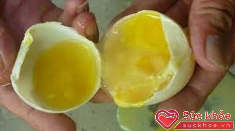 Ăn trứng ung có thể gặp ngộ độc (Ảnh minh họa: Internet)