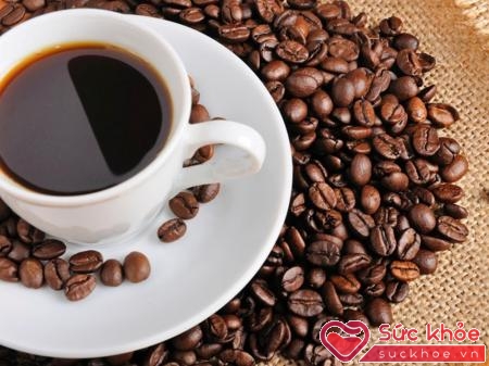 Nên hạn chế uống cà phê để bảo vệ sức khỏe