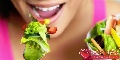 Ăn chậm, nhai kỹ và ăn chế độ giàu chất xơ tốt cho sức khỏe và tiêu hóa.