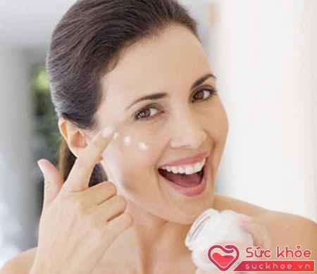 Sử dụng acid salicylic thường xuyên để làm sạch da của bạn