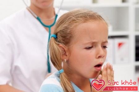 Viêm phổi là một trong những biến chứng chính của bệnh tim bẩm sinh