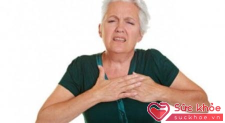 Đau thắt ngực là một trong những triệu chứng bệnh tim ở người lớn