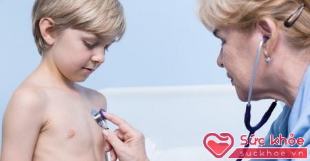 Xuất hiện những triệu chứng bệnh tim ở trẻ em, cha mẹ cần đưa trẻ đến bệnh viện để kiểm tra