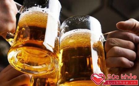 Kiểm soát rượu bia giúp hạn chế mắc bệnh tim mạch