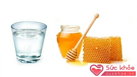 Nước ấm kết hợp với mật ong đem lại hiệu quả bất ngờ