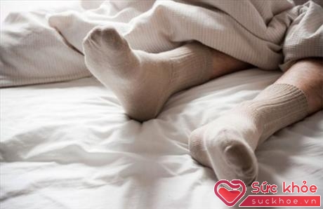 Bàn chân có nhiều mạch máu nên cần giữ ấm (ảnh minh họa: Internet)