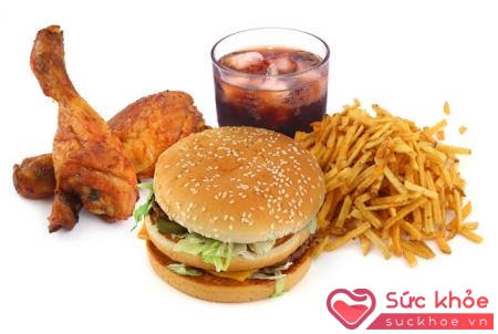 Hạn chế chất béo, đường muối, thức ăn nhanh là cách chữa gan nhiễm mỡ nên áp dụng hàng ngày