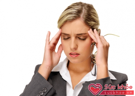 Bệnh nhân thường bị ù tai, nhức đầu