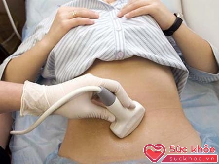 Cách điều trị u nang buồng trứng bằng phẫu thuật là phương pháp phổ biến nhất