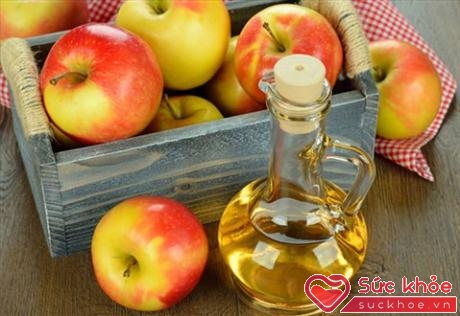 Giấm táo là nguyên liệu tự nhiên, dễ tìm, dễ sử dụng và nhiều lợi ích cho sức khỏe