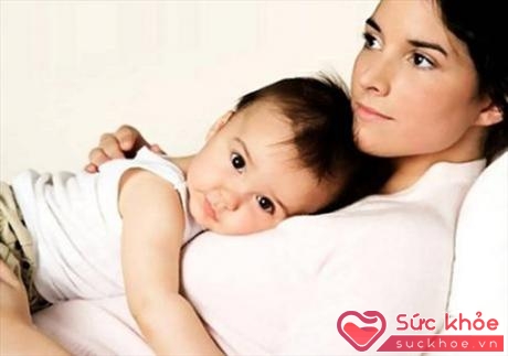 Mẹ sinh quá dày hoặc quá thưa, con dễ bị tự kỷ 