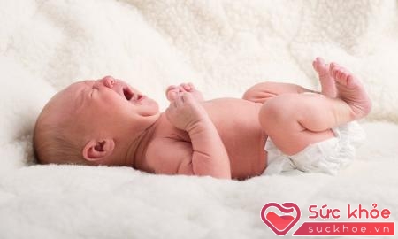 Khó thở, co kéo lồng ngực và các cơ liên sườn là các dấu hiệu trẻ sơ sinh bị mắc suy hô hấp