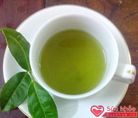 Điều trị nhiệt miệng hiệu quả bằng việc uống trà xanh