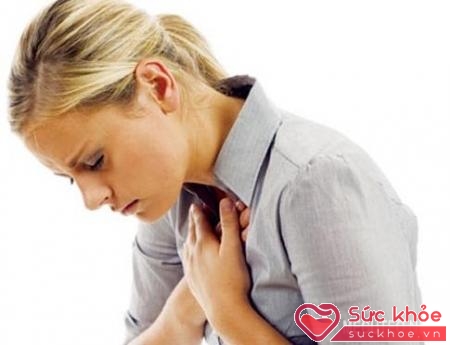 Triệu chứng bệnh bướu cổ đầu tiên là kích thước tuyến giáp