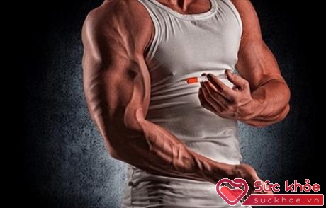 Các chuyên gia y tế không ngừng lo ngại về những hậu quả do lạm dụng steroid.