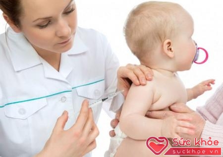 Tiêm ngừa vaccin có thể giúp trẻ phòng ngừa suy dinh dưỡng