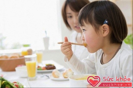 Nguyên nhân suy dinh dưỡng ở trẻ em do vấn đề dinh dưỡng