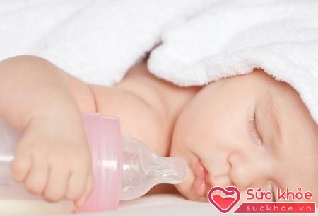 Nguyên nhân suy dinh dưỡng trẻ em do cho bé bú ít sữa mẹ