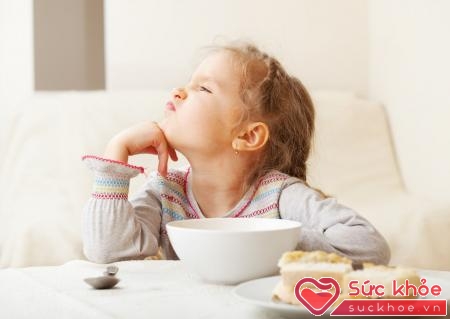 Trẻ bị suy dinh dưỡng và cách điều trị cần được cha mẹ thực hiện ngay