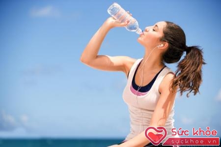 Uống nước rất tốt cho quá trình giảm cân