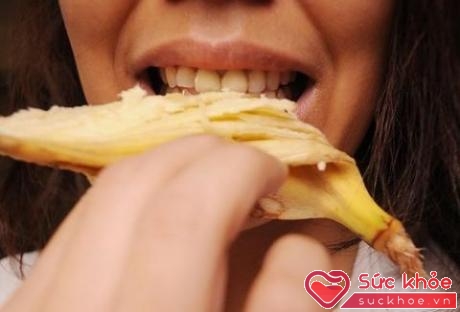 Phương pháp tự nhiên tẩy trắng răng bằng vỏ chuối cần có thời gian ít nhất 2 tuần để thấy rõ sự khác biệt