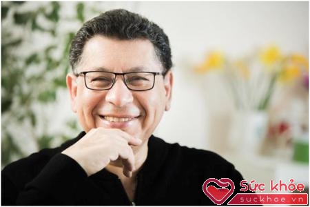 Tiến sĩ Menis Yousry từng đi đến nhiều nơi để chia sẻ về bí quyết sống hạnh phúc mà ông dày công nghiên cứu trong hơn 20 năm qua.
