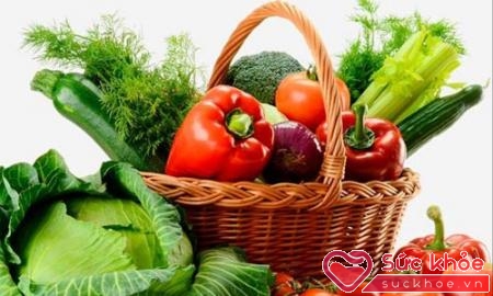 Những người ăn nhiều trái cây và rau xanh sẽ ít bị mụn hơn.