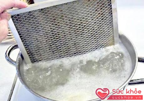 Dùng baking soda để rửa lưới lọc