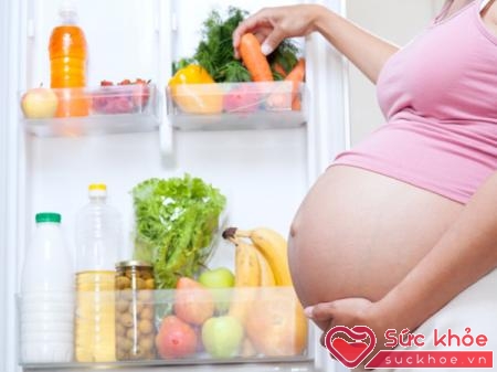 Chế độ ăn uống đầy đủ chất dinh dưỡng và đa dạng chắc chắn là nhân tố đầu tiên góp phần tăng cường sự phát triển trí tuệ của thai nhi