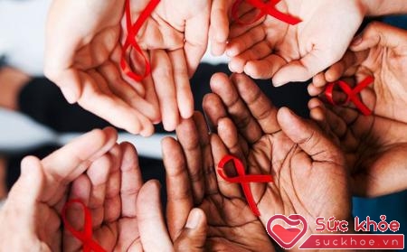 mở rộng các dịch vụ chăm sóc, điều trị mà cuộc sống của những người nhiễm HIV và bệnh nhân AIDS đã được cải thiện: tuổi thọ kéo dài, chất lượng sống nâng cao và đặc biệt là quản lý được nguồn lây bệnh..
