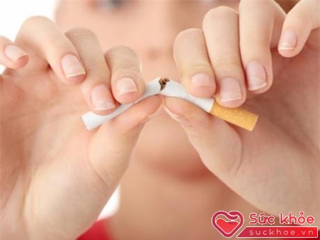 Hút thuốc lá làm giảm khả năng có thai ở cả nam và nữ