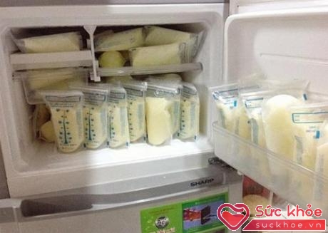 Lưu trữ đúng cách thì giúp mẹ bảo toàn được dưỡng chất trong sữa