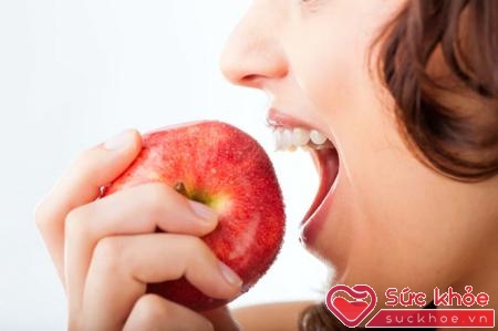 Mỗi ngày ăn một quả táo giúp chúng ta giảm đau