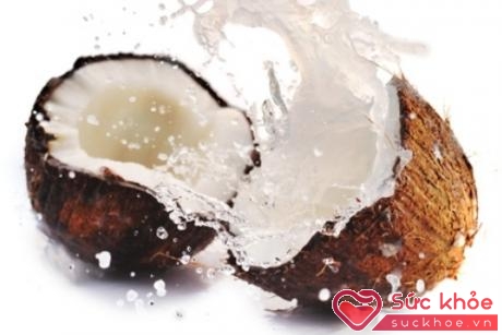 Dầu dừa làm mềm mịn và cung cấp độ ẩm cho làn da