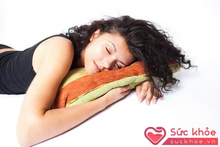 Tuyến tùng và melatonin có tác động mạnh mẽ đến chất lượng giấc ngủ của con người.