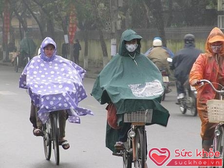 Mọi người thường không có thói quen giặt áo mưa sau khi mặc