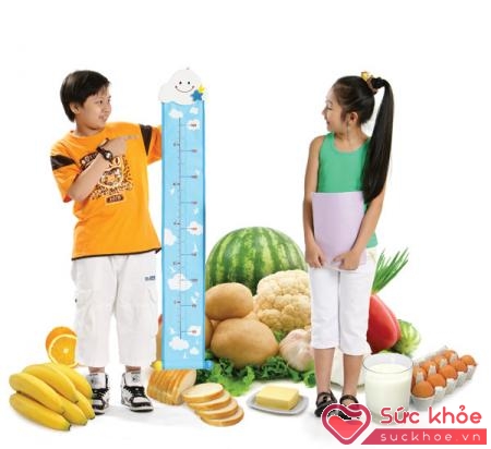 Muốn trẻ cao lớn, chế độ ăn phải bảo đảm đủ năng lượng và các dưỡng chất hỗ trợ tăng trưởng chiều cao