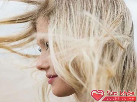Nguyên nhân có thể gây rụng tóc tùy thuộc vào loại thuốc và phản ứng của cơ thể