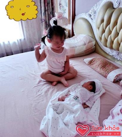 Hai con gái yêu của mẹ Xixi