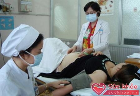 Thai phụ mắc bệnh tim cần đươc các bác sĩ theo dõi chặt chẽ