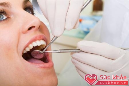 Phụ nữ mang thai mắc vấn đề về răng miệng có thể bị sinh non.