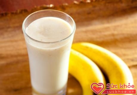 Nhiều người có thói quen ăn chuối kết hợp uống sữa mỗi sáng