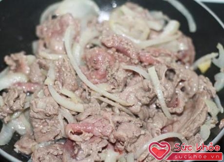 Cách làm thịt bò xào hành tây 