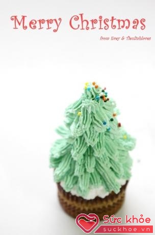 Gửi món quà cupcake cùng thiệp Giáng sinh bạn tự chế thế này thì quá ý nghĩa phải không nào?