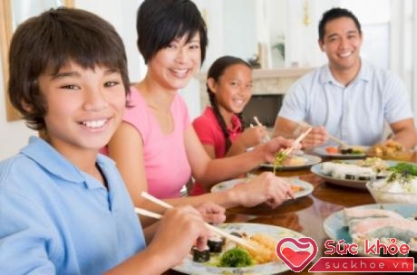Chuẩn bị cho mình hoặc con bạn một bữa ăn nhẹ đầy đủ dinh dưỡng trước bữa tối