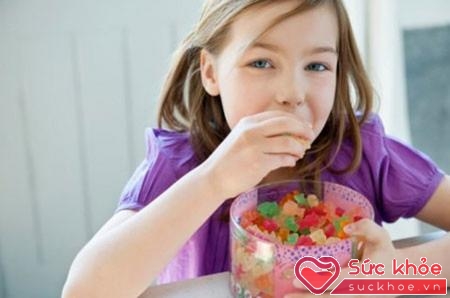 Trẻ ăn đồ ngọt quá nhiều sẽ có xu hướng giảm chỉ số IQ